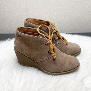 Sperry Top-Sider Tan Ankle Wedge Booties Size 6
